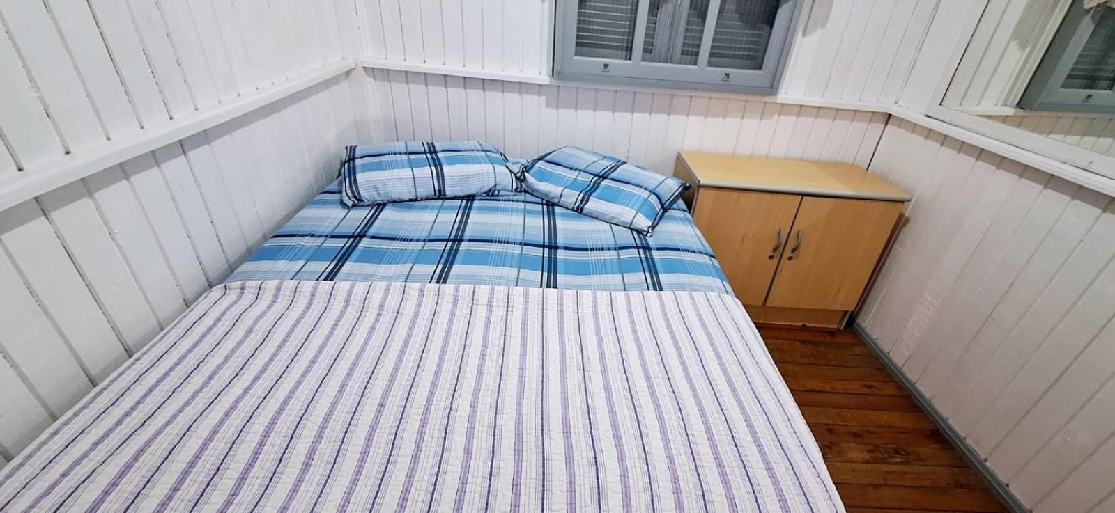 CASA completa em TORRES-RS - O MELHOR CUSTO BENEFICIO na mais bela praia Gaúcha - Cozinha - Banheiro - Ar condicionado - Smart TV 32 Android Apps Youtube - Netflix - Prime Vídeo e Wi-Fi - Estacionamento - Acomoda até 10 pessoas - Anfitriã Superhost n Torres Exterior foto