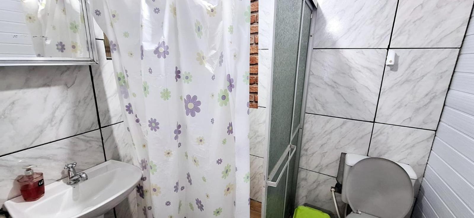 CASA completa em TORRES-RS - O MELHOR CUSTO BENEFICIO na mais bela praia Gaúcha - Cozinha - Banheiro - Ar condicionado - Smart TV 32 Android Apps Youtube - Netflix - Prime Vídeo e Wi-Fi - Estacionamento - Acomoda até 10 pessoas - Anfitriã Superhost n Torres Exterior foto